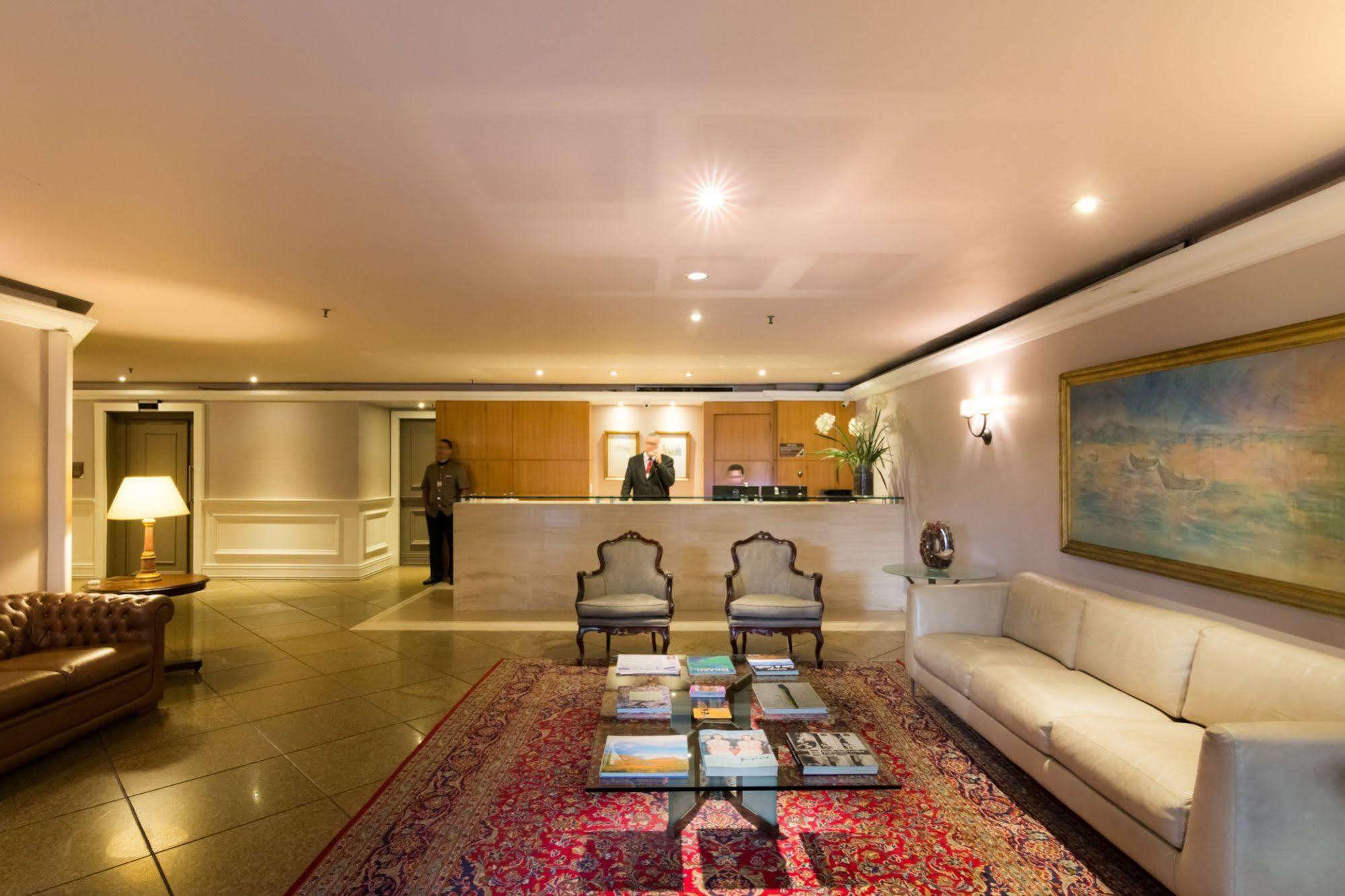 Mc Flats The Claridge